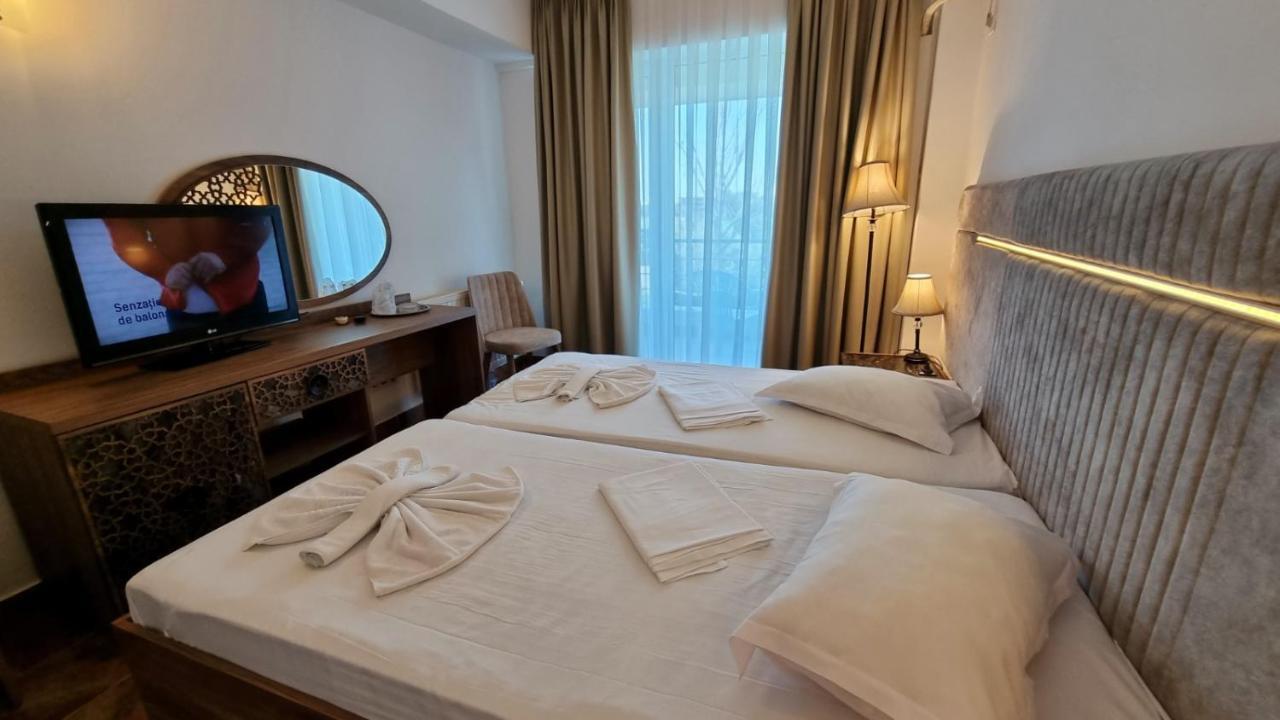 Hotel Florida Mamaia Eksteriør billede